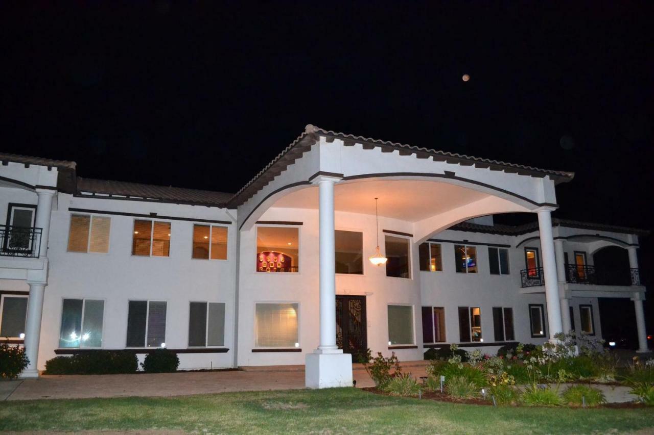 Que Syrah Resort Temecula Exterior photo